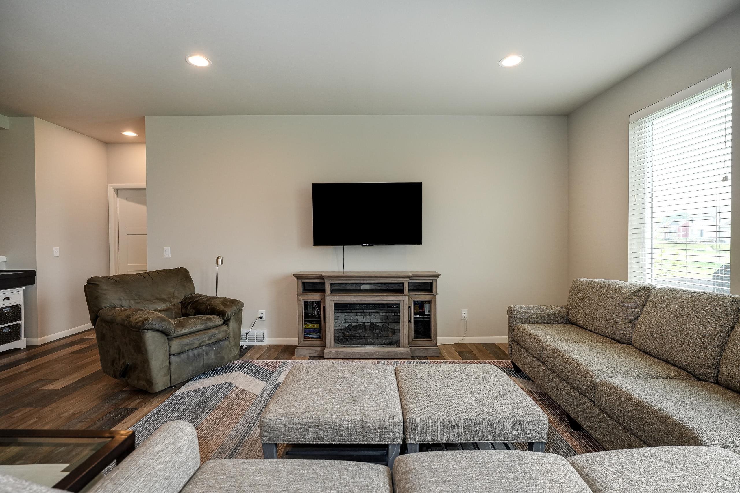 1237 Crane Meadow Way