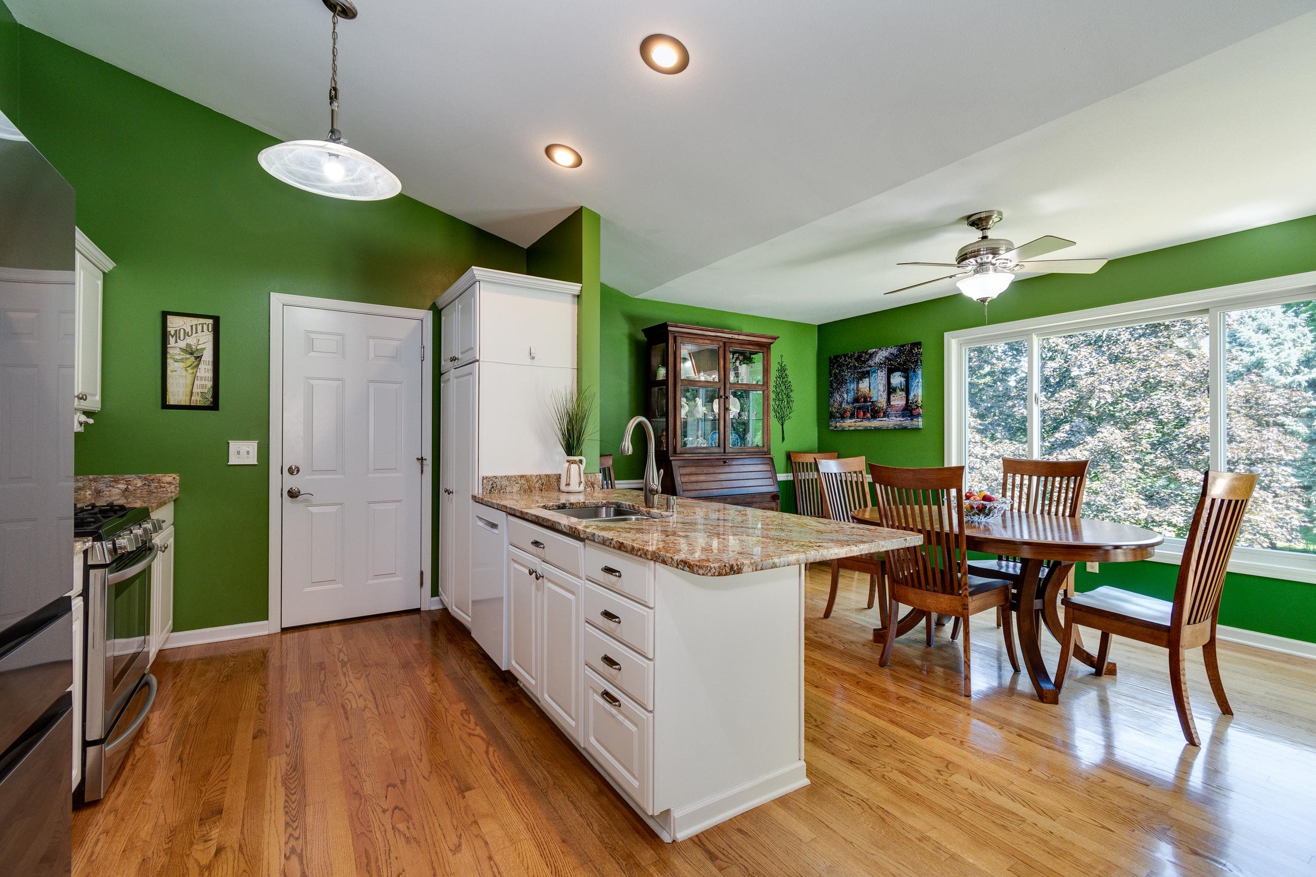 2434 Simpson Court
