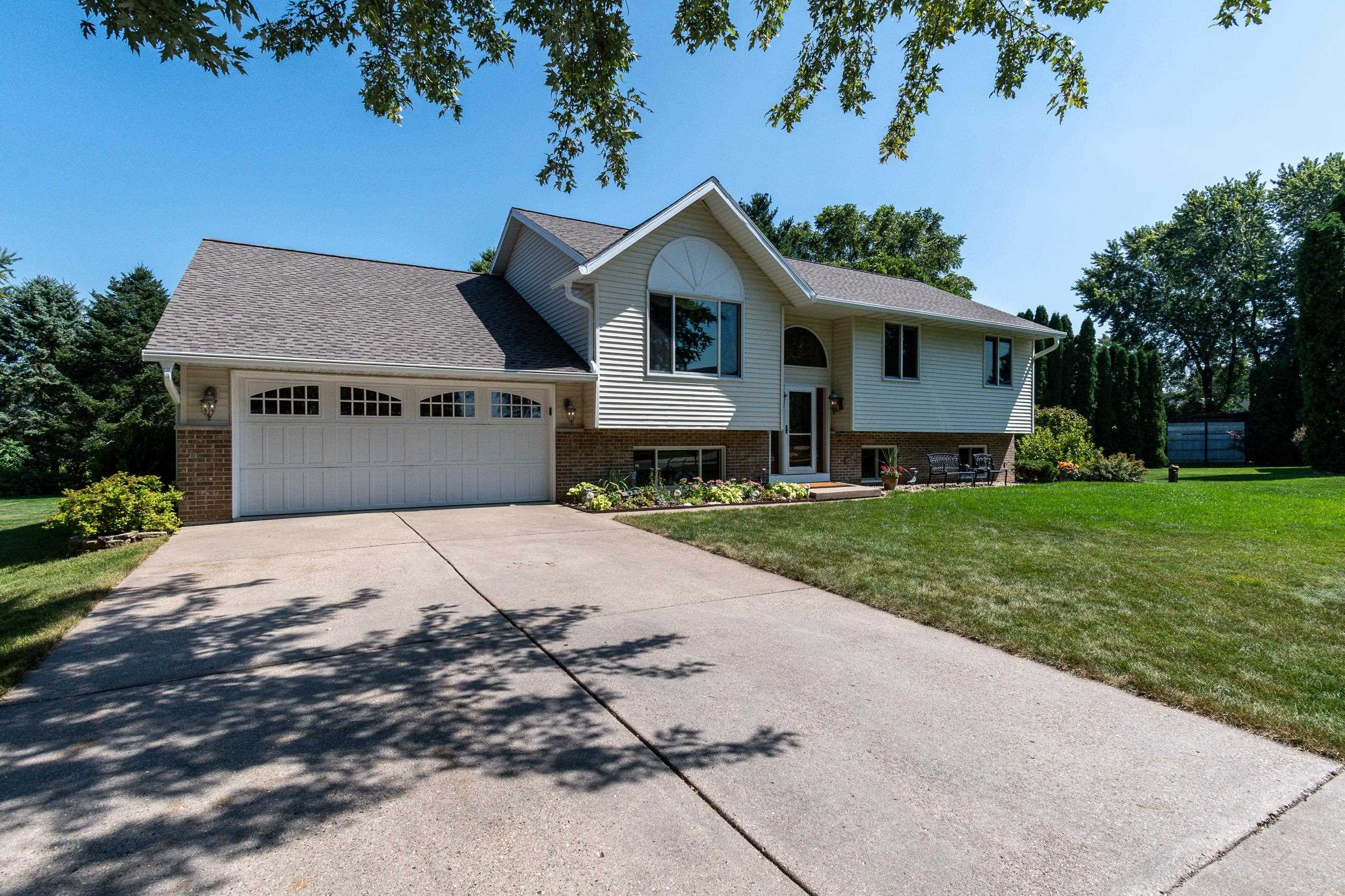 2434 Simpson Court