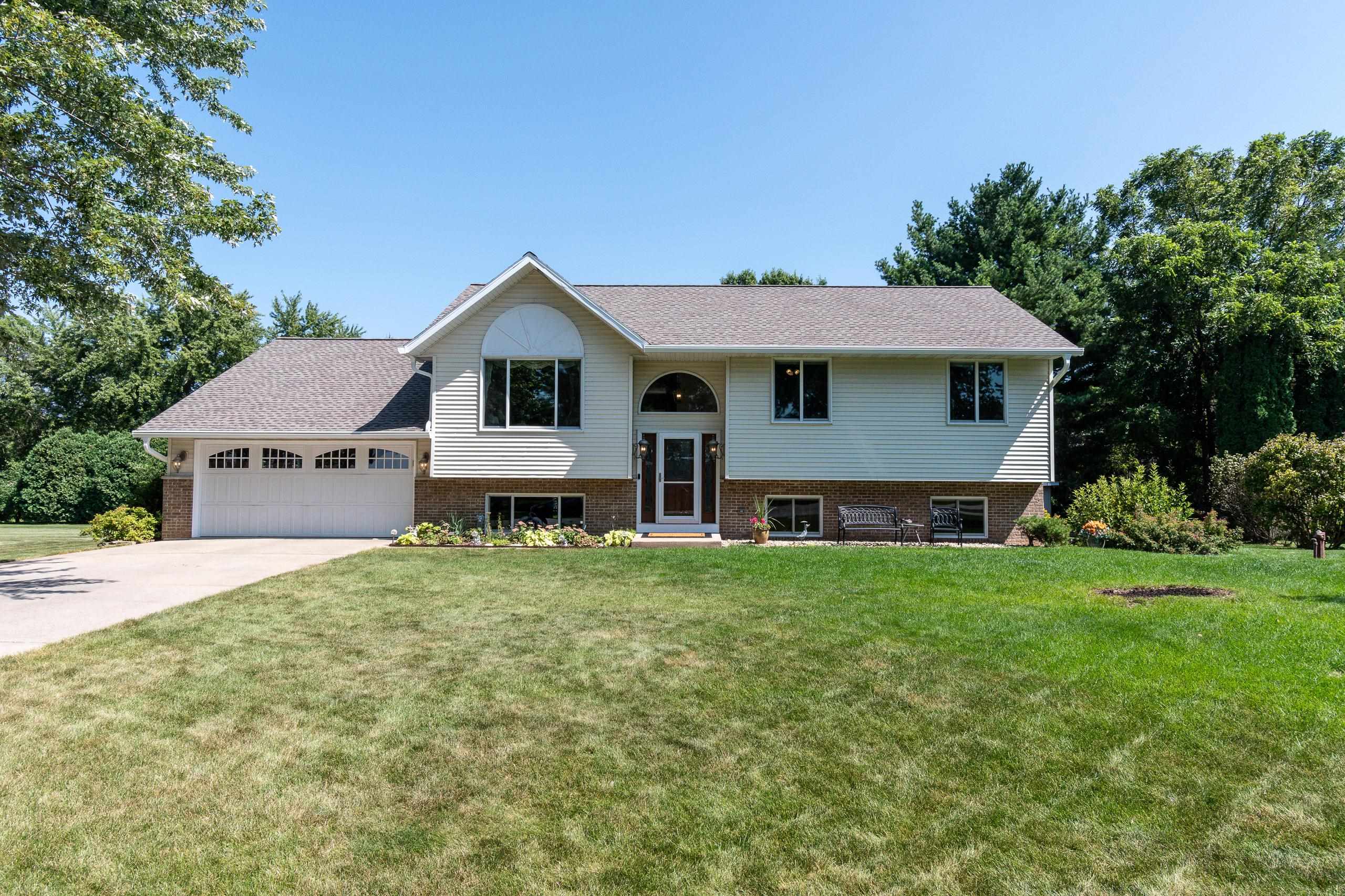 2434 Simpson Court