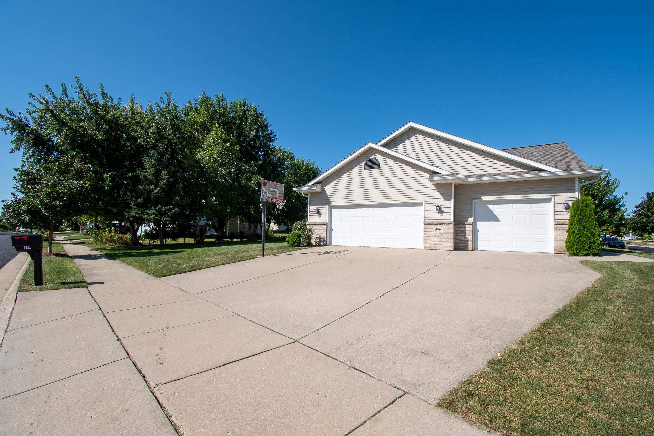309 Melissa Lane