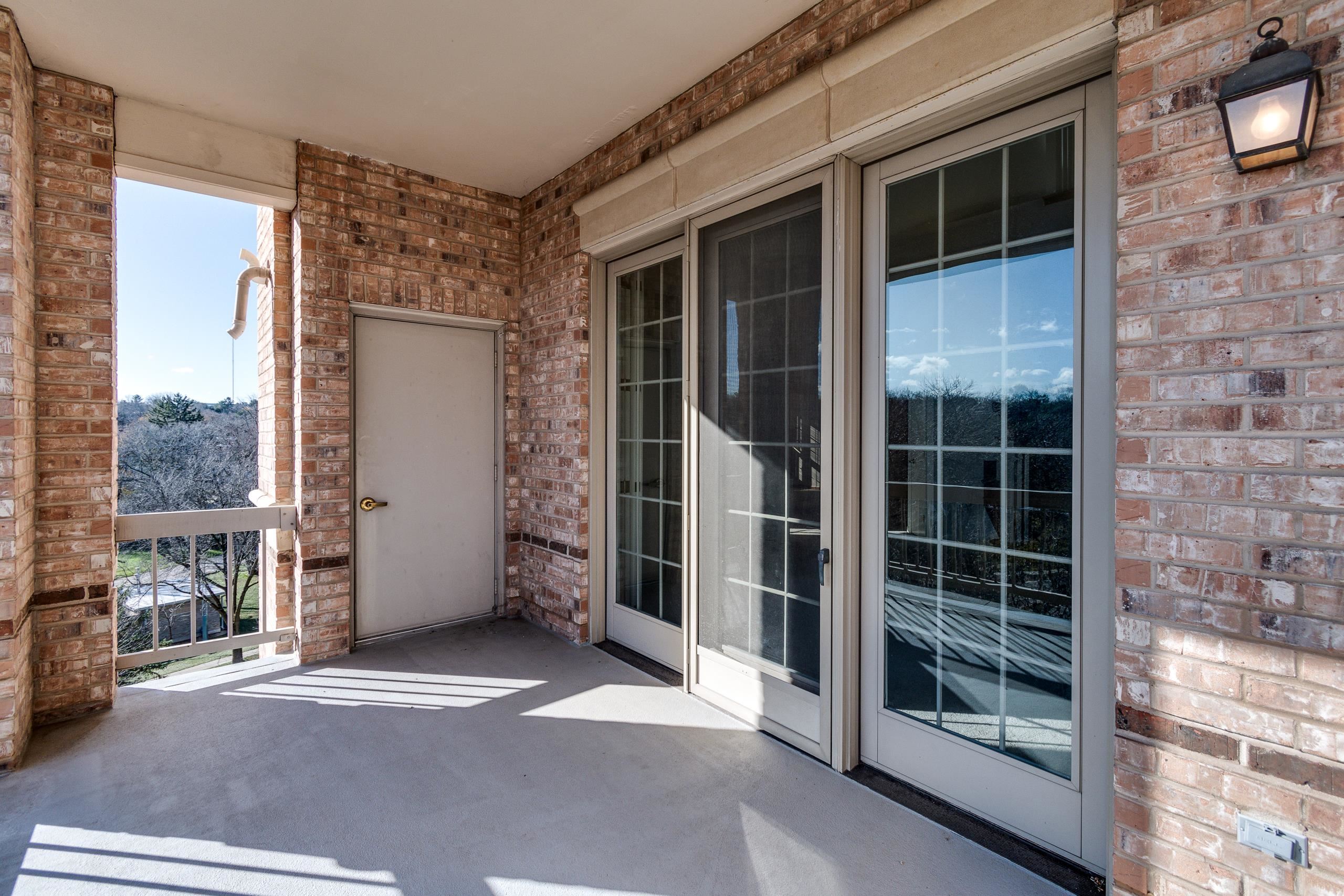 5418 Old Middleton Road 302