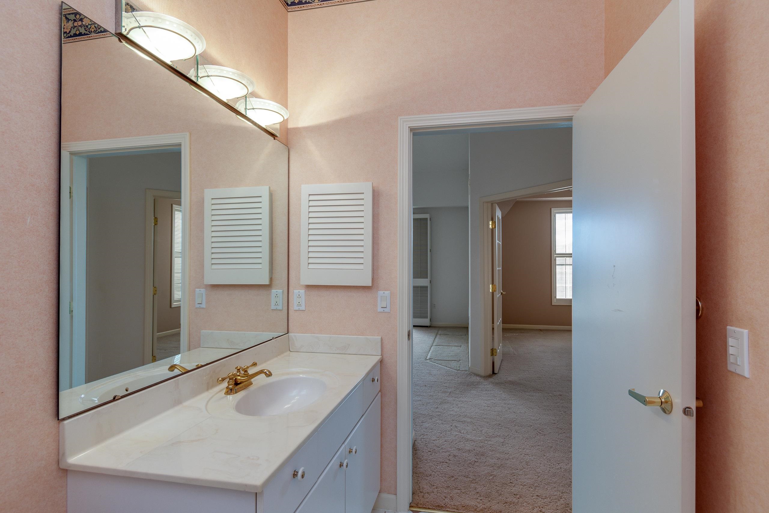 5418 Old Middleton Road 302