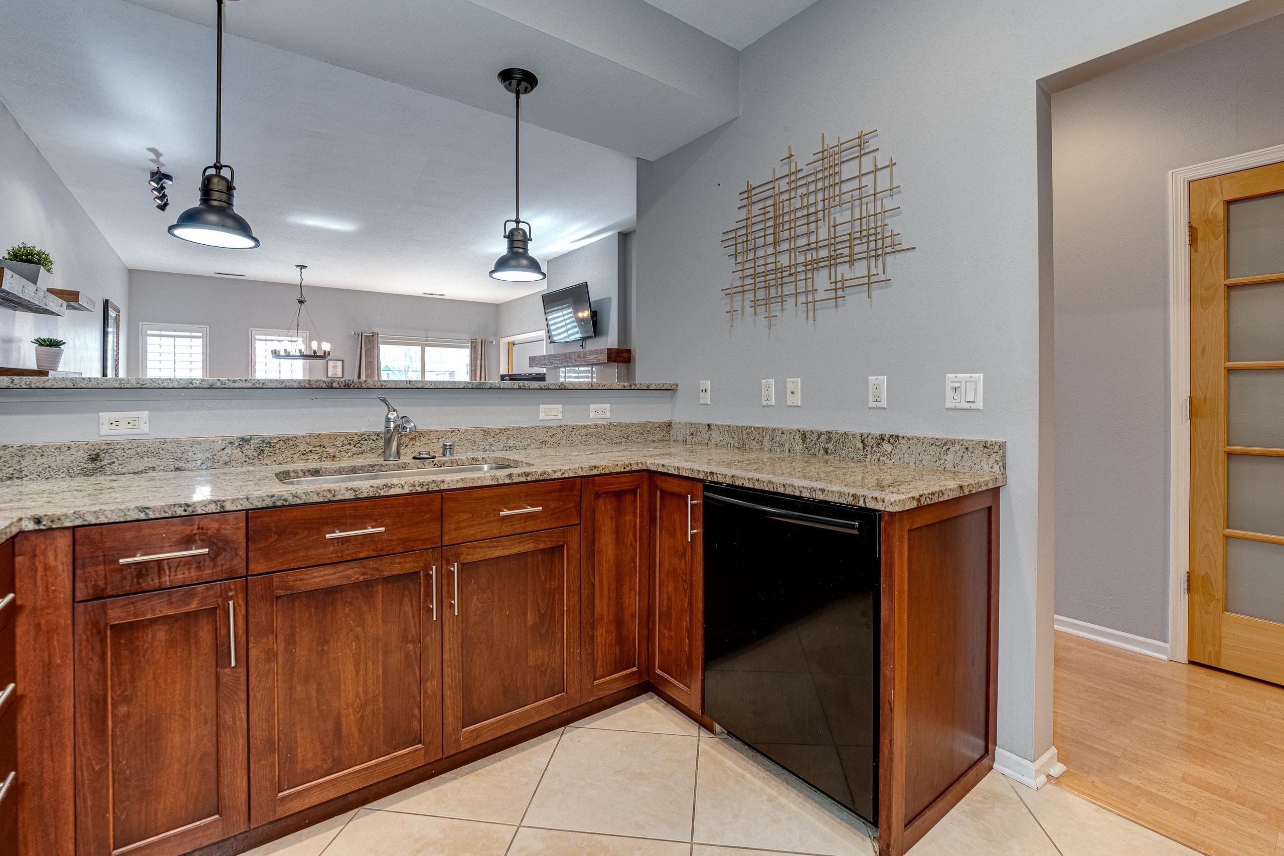 1140 E Dayton Street 104