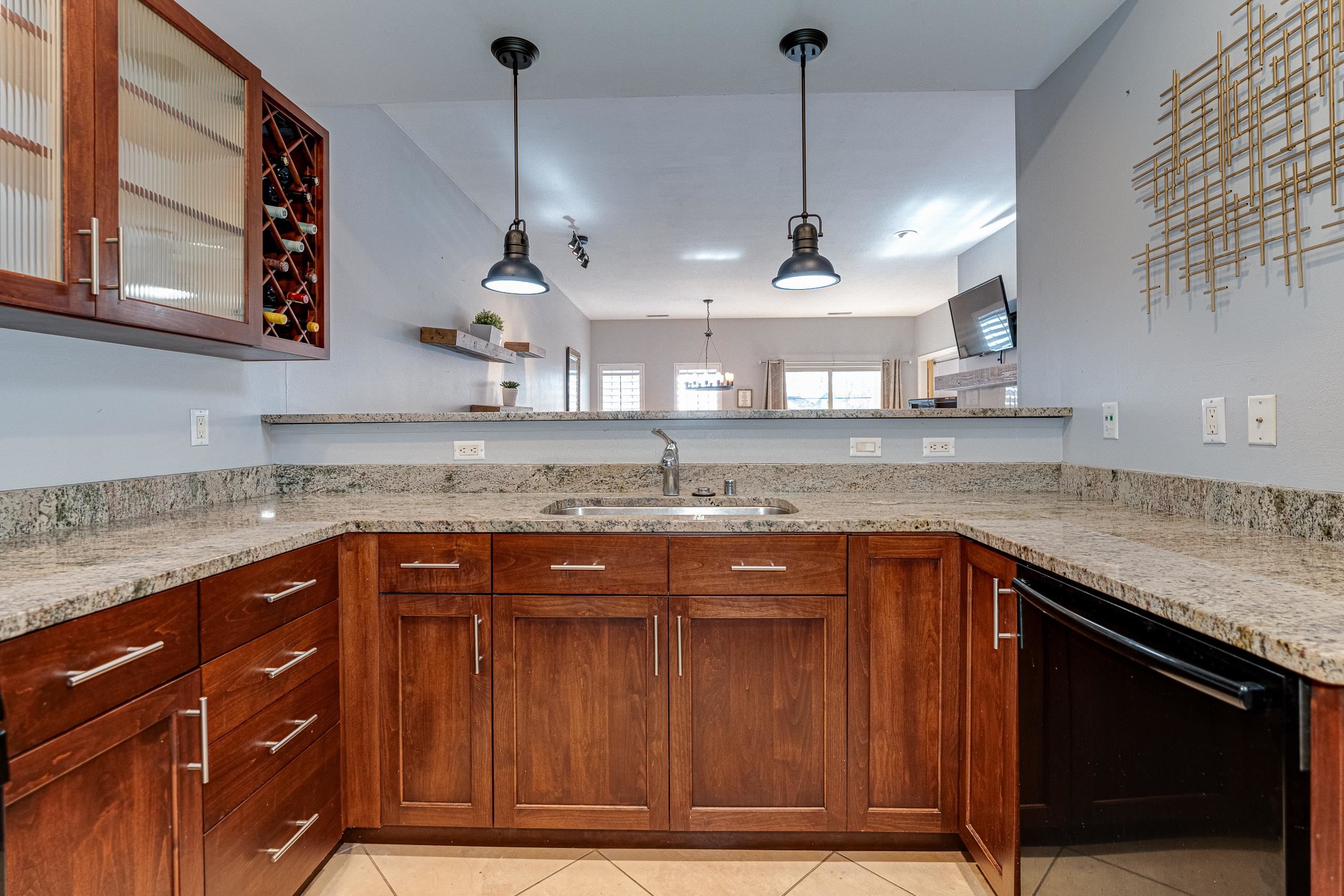 1140 E Dayton Street 104