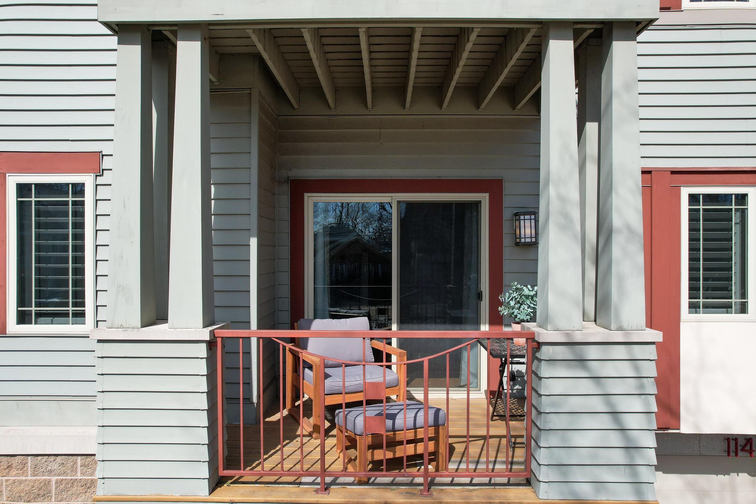 1140 E Dayton Street 104