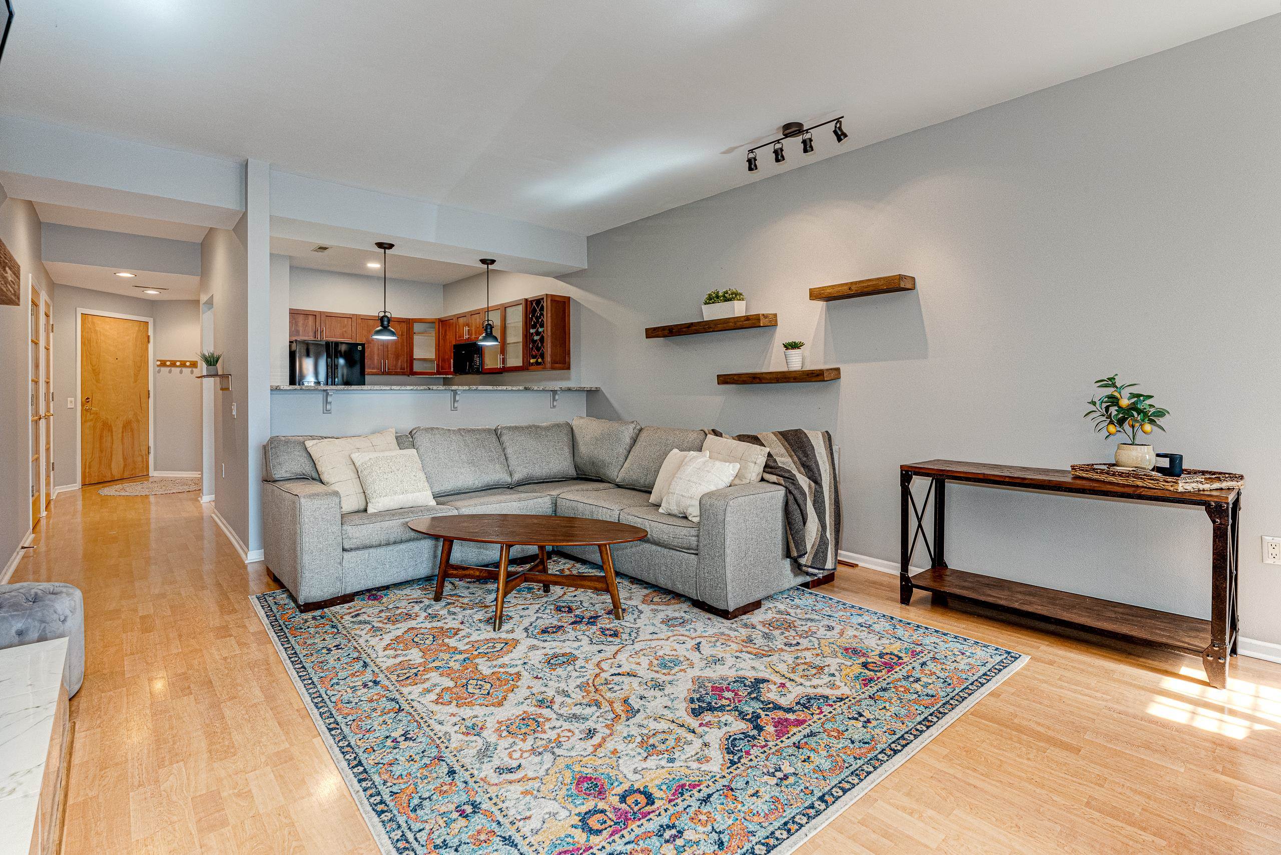 1140 E Dayton Street 104