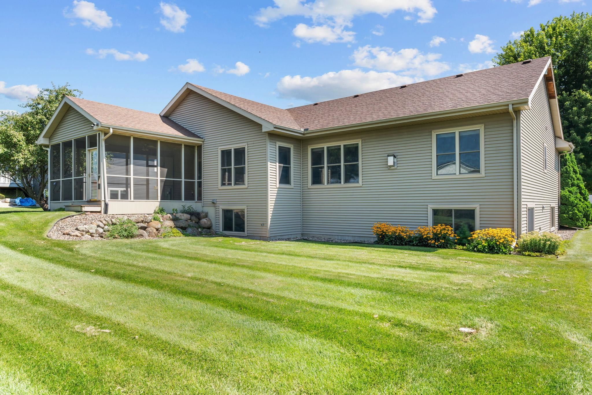 367 N Bergamont Boulevard