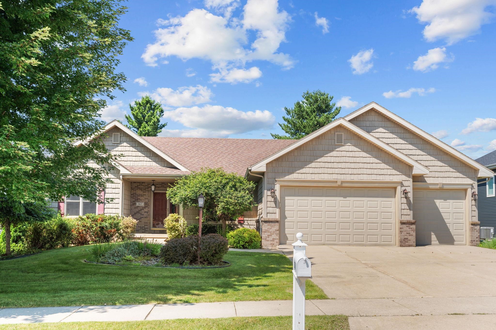 367 N Bergamont Boulevard