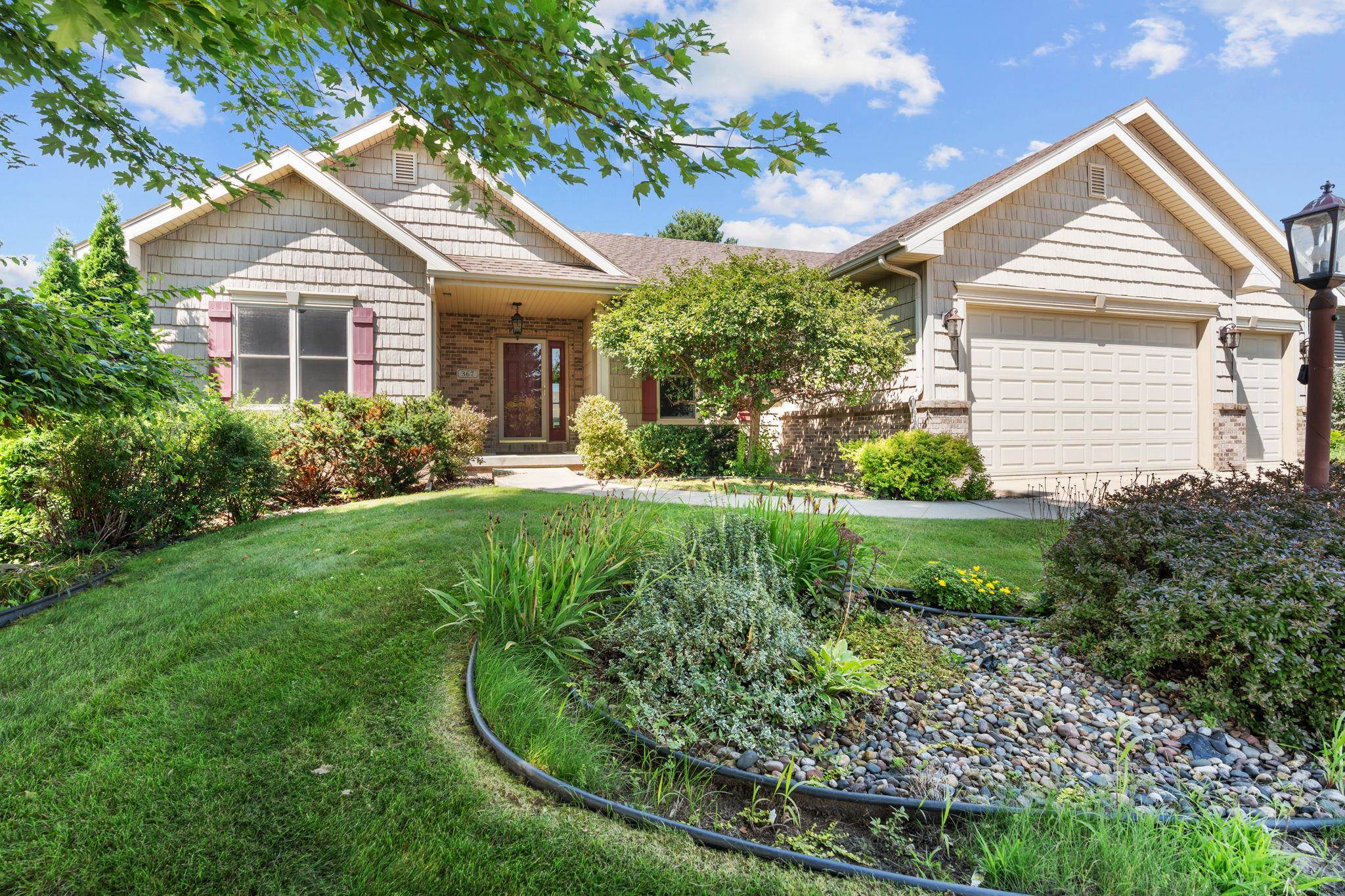 367 N Bergamont Boulevard