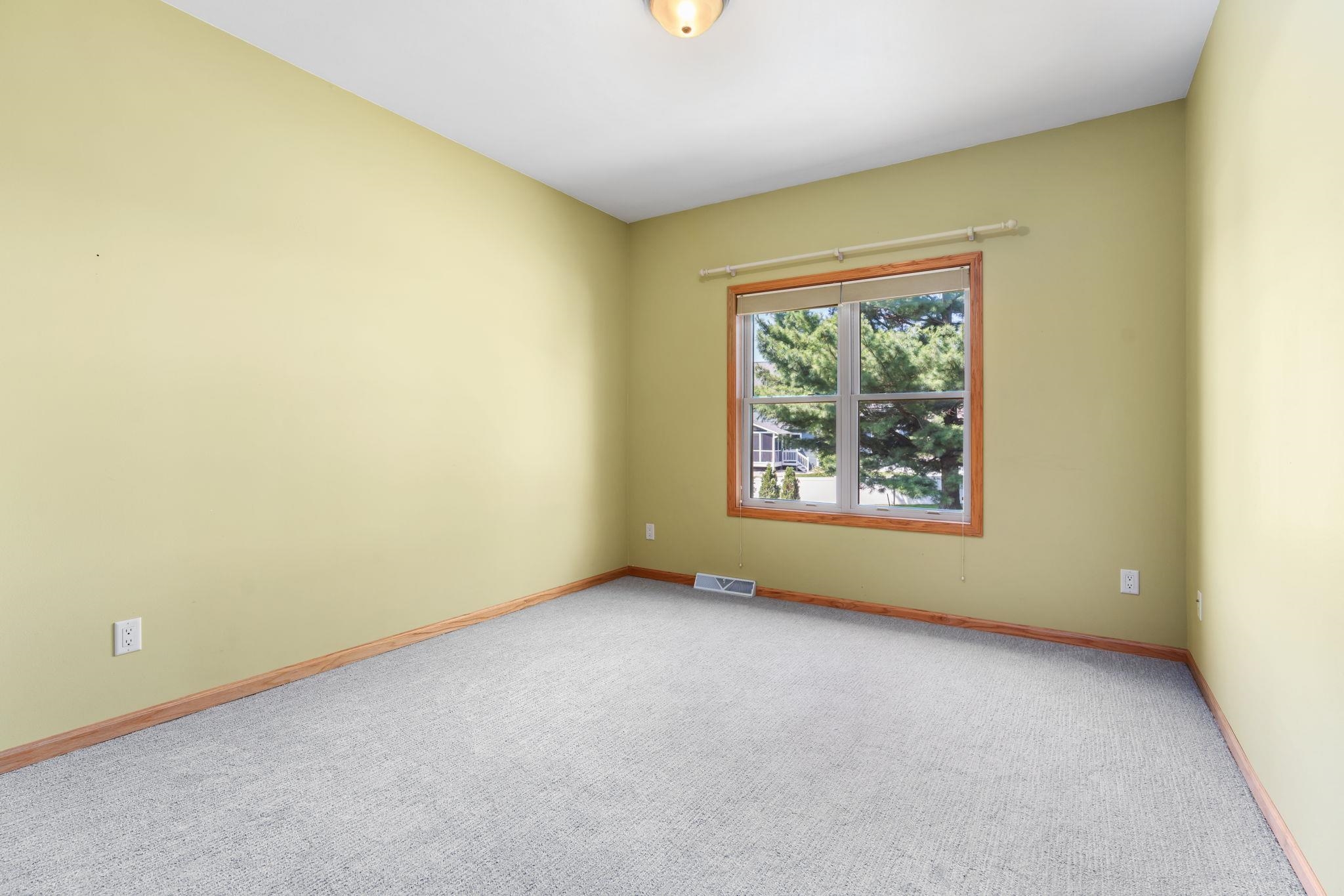 367 N Bergamont Boulevard