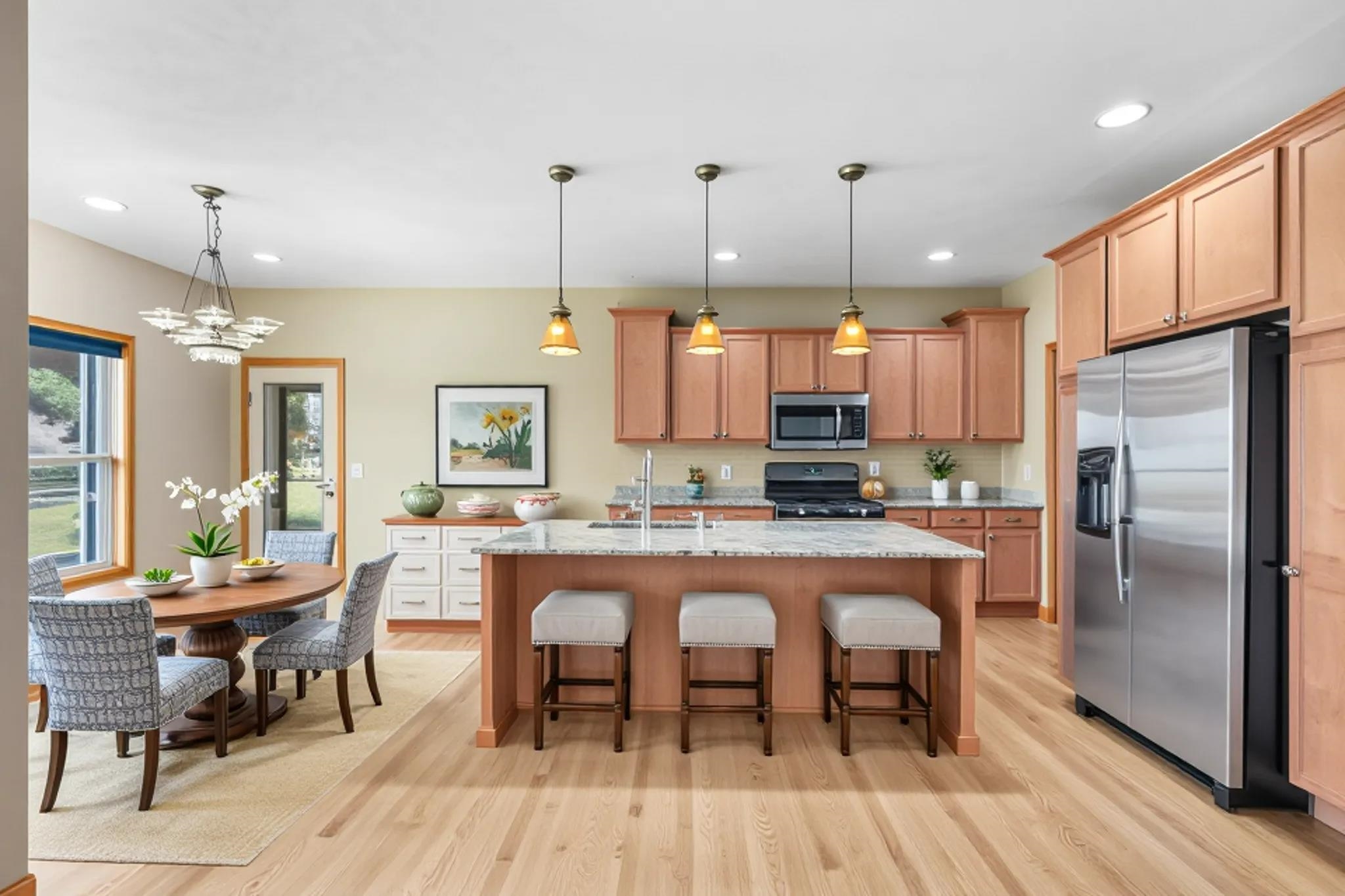 367 N Bergamont Boulevard