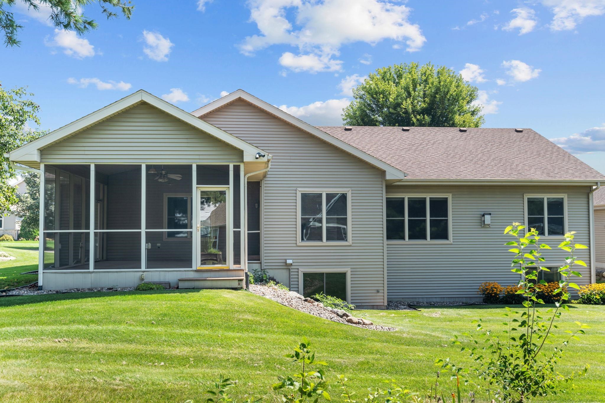 367 N Bergamont Boulevard