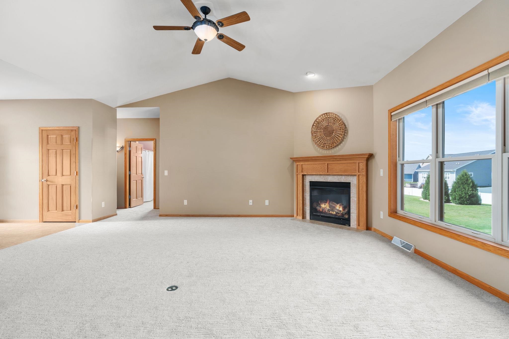 367 N Bergamont Boulevard