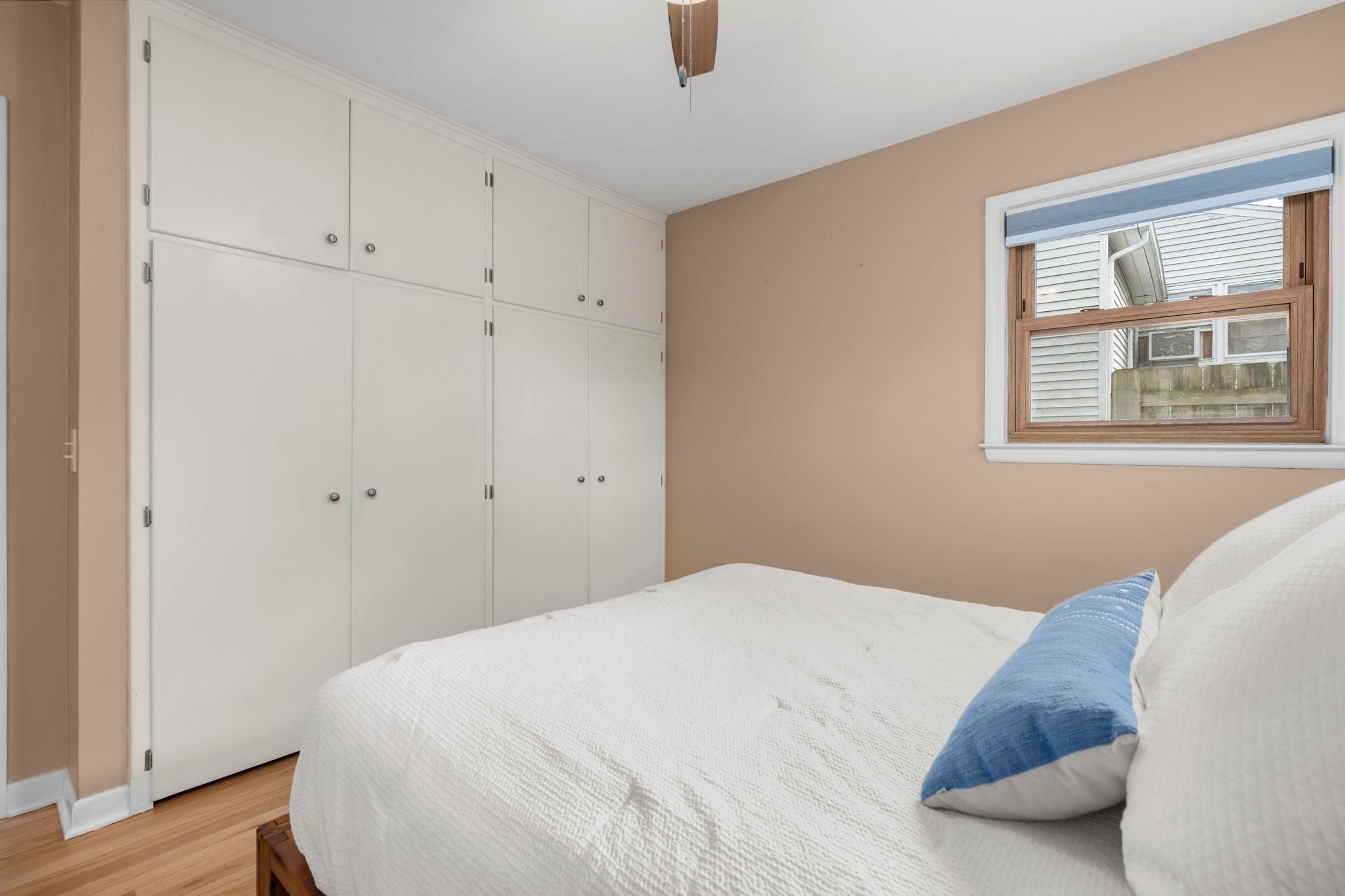 470 Woodside Terrace