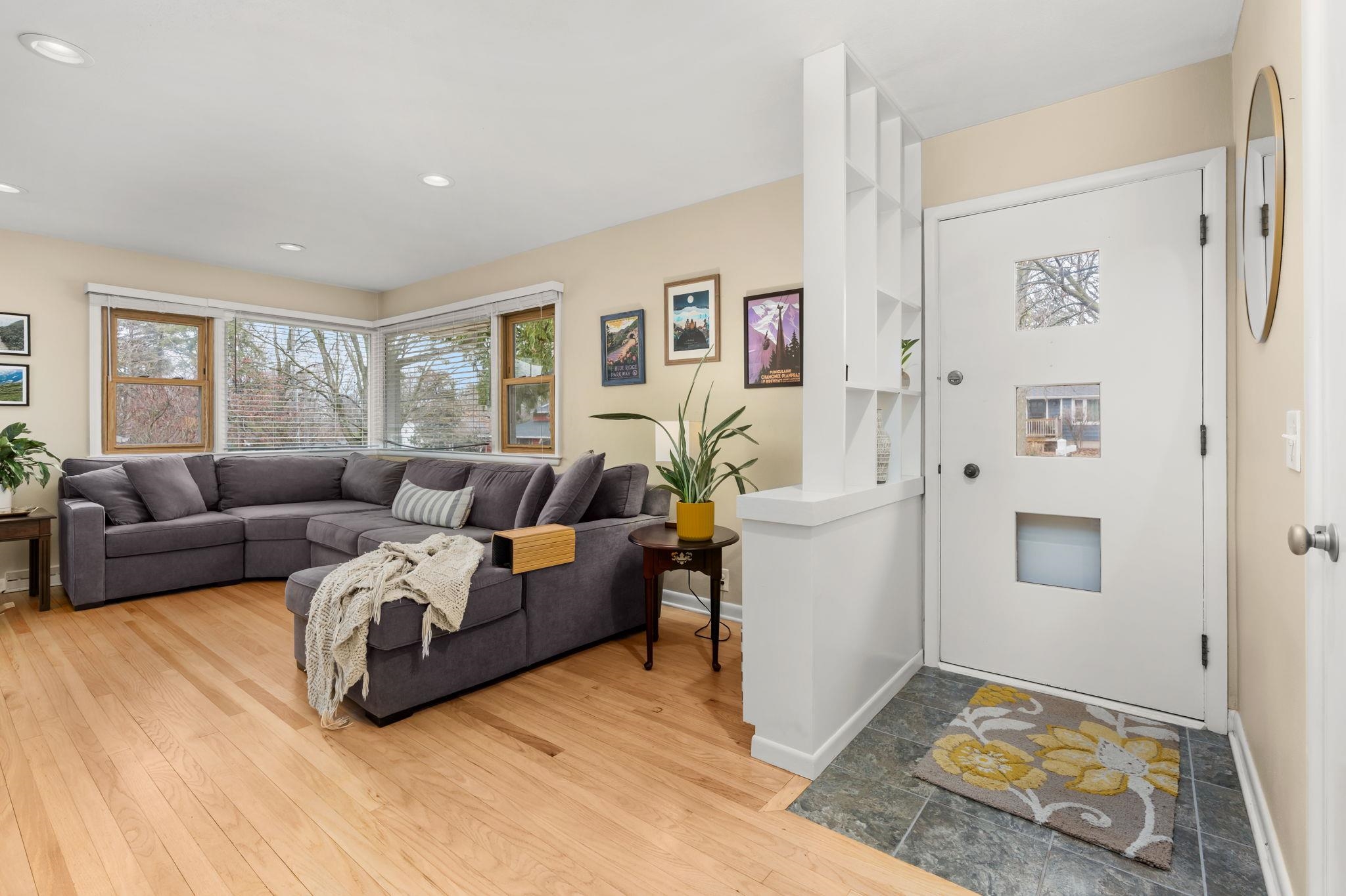 470 Woodside Terrace