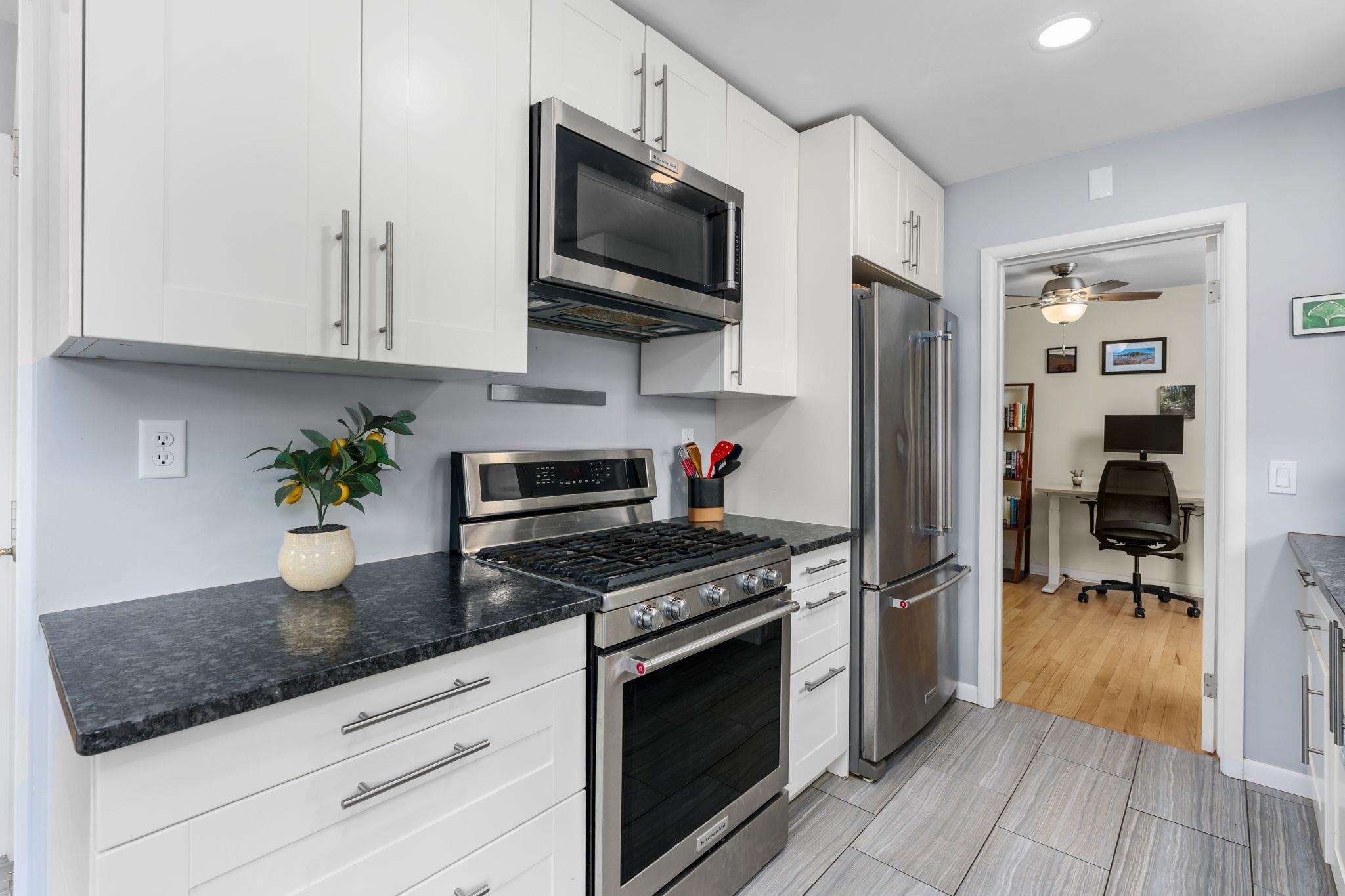 470 Woodside Terrace