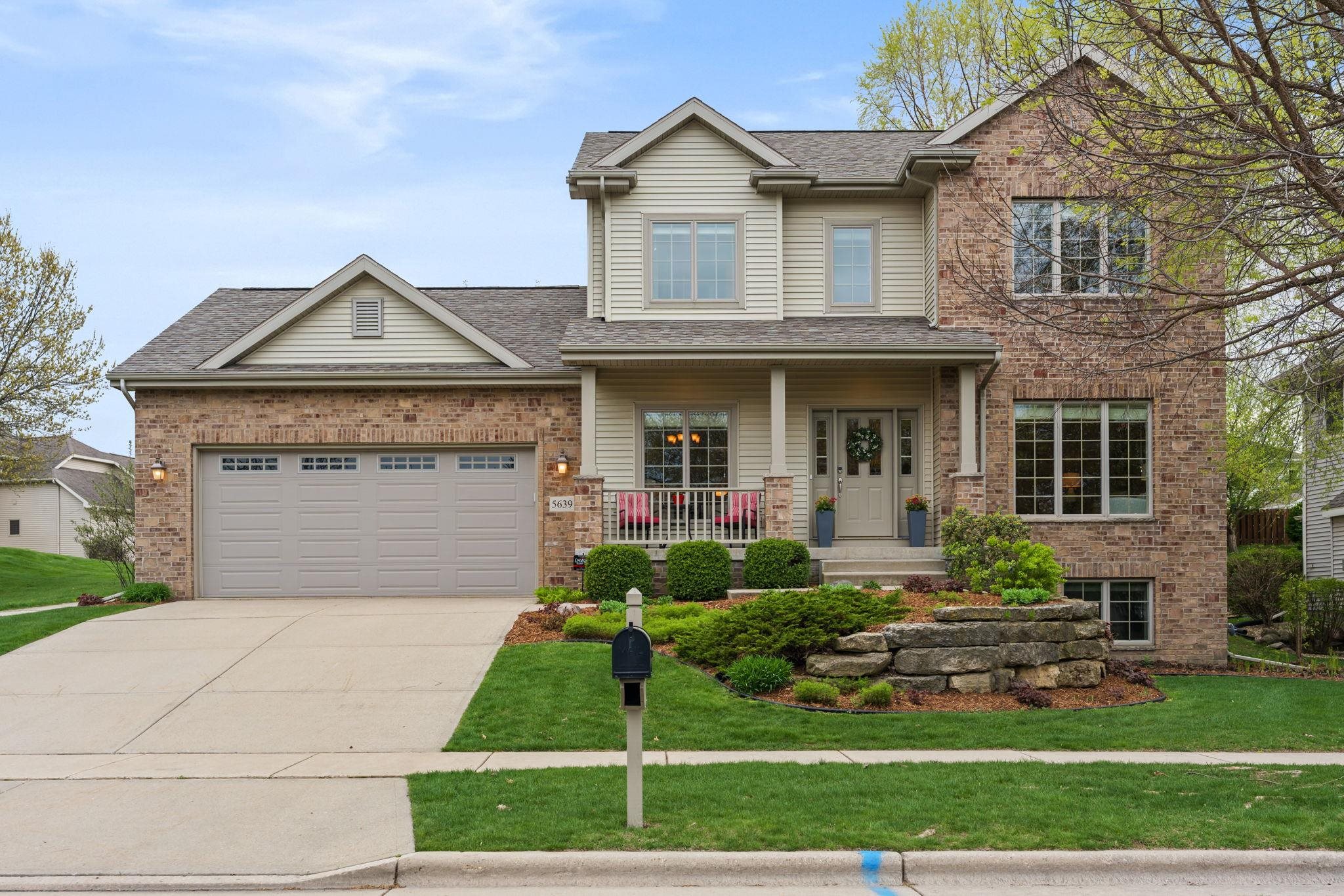 5639 Old Oak Drive