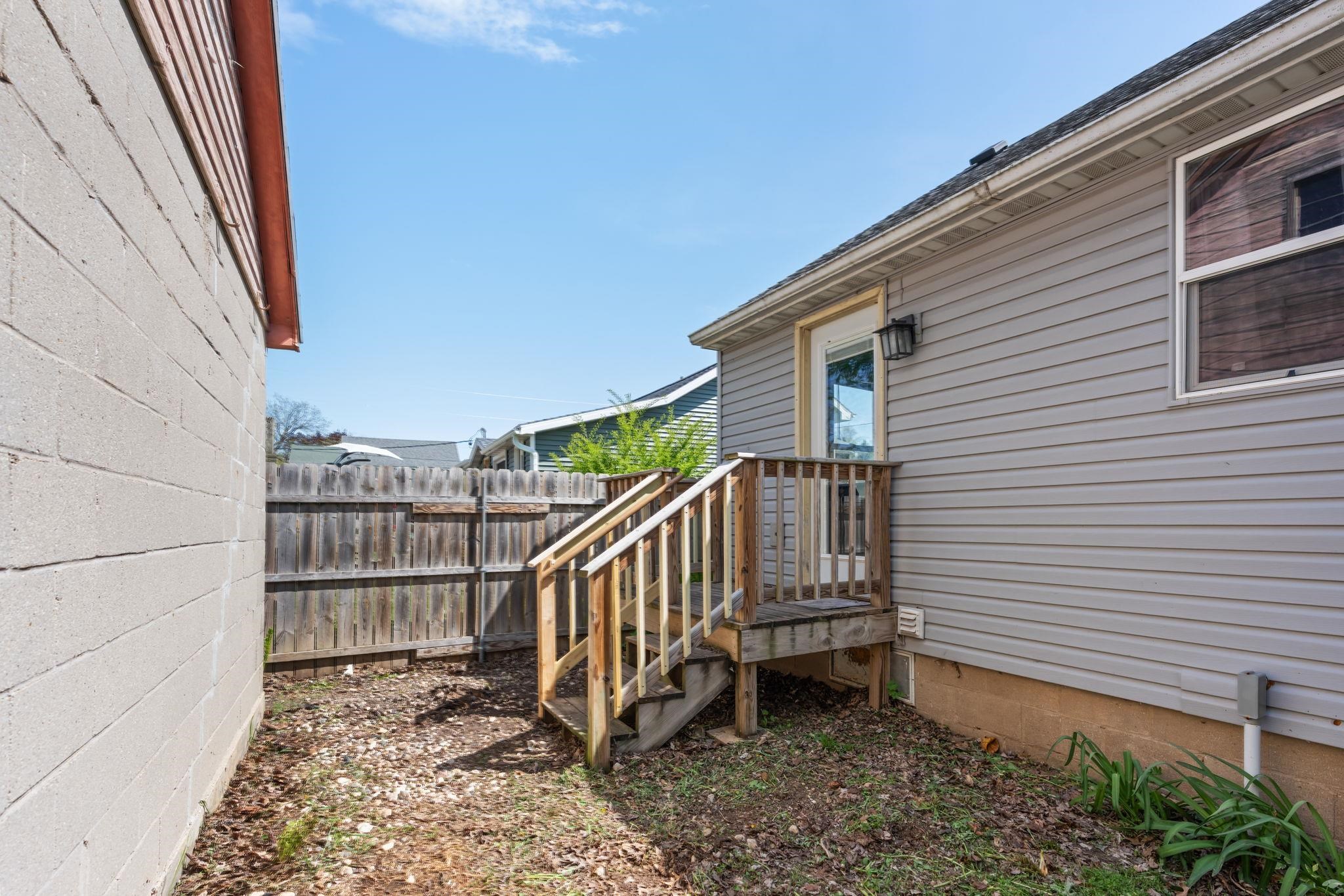 204 S 1st Street