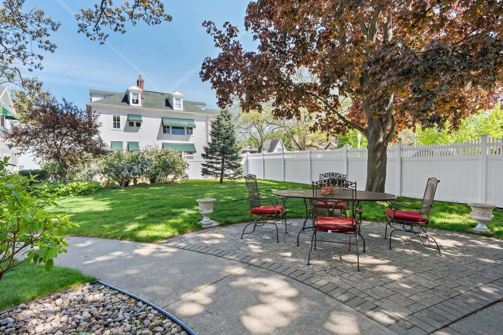 309 N Page Street