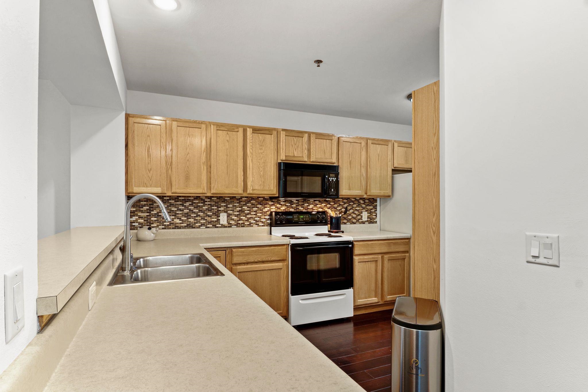 5449 Caddis Bend
