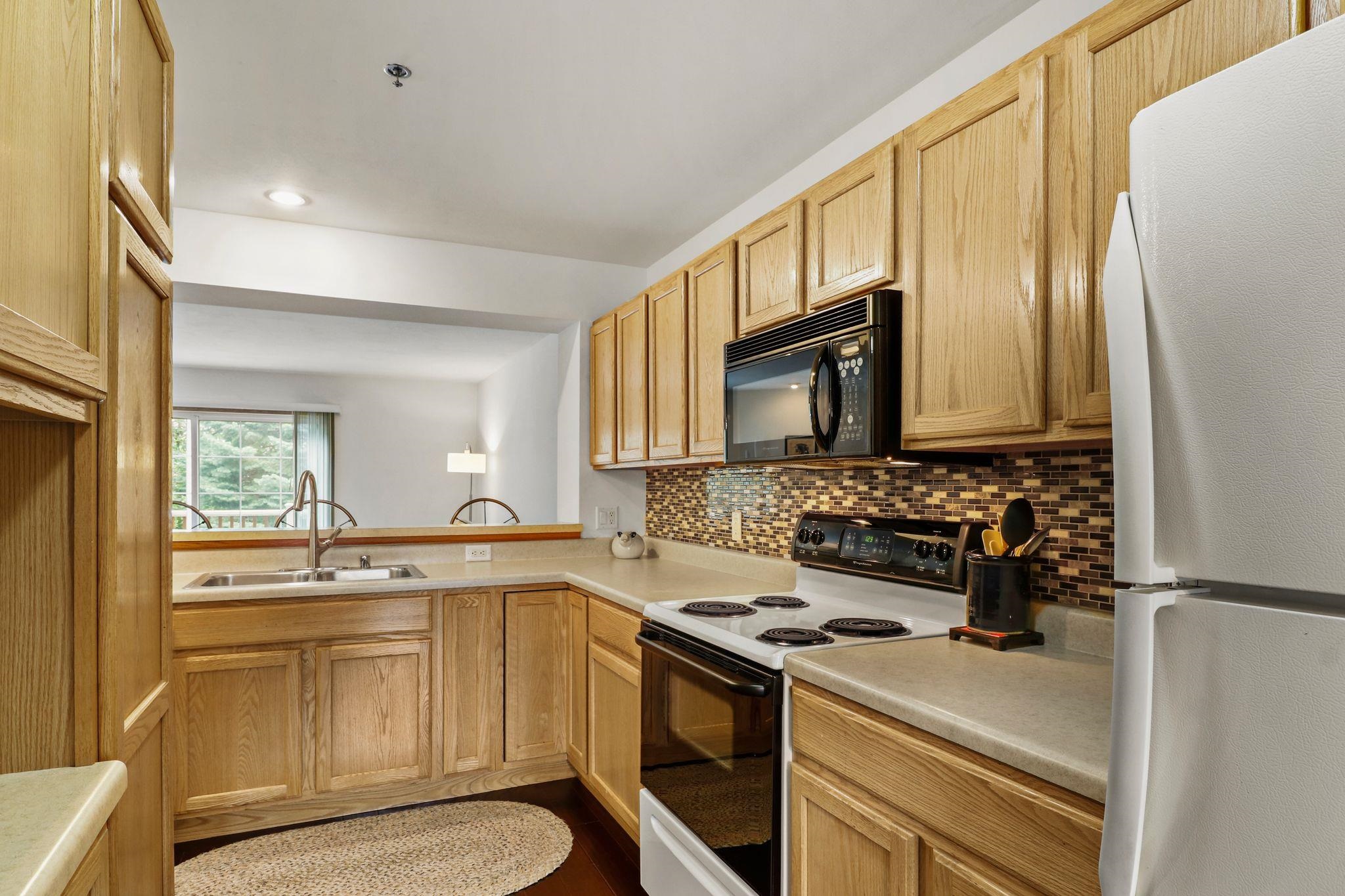 5449 Caddis Bend