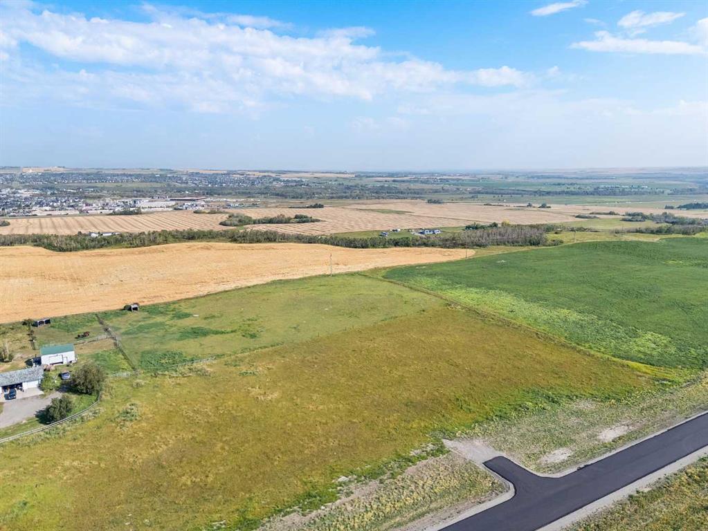 386208 32 Street E Unit: Lot 14