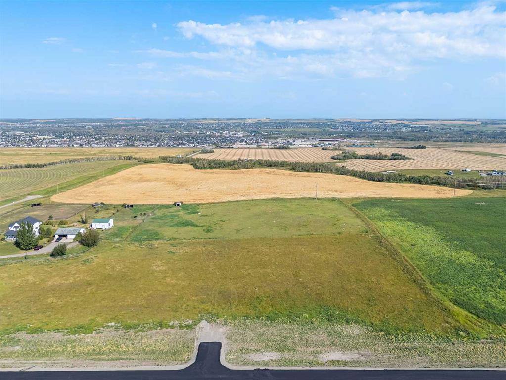 386208 32 Street E Unit: Lot 14
