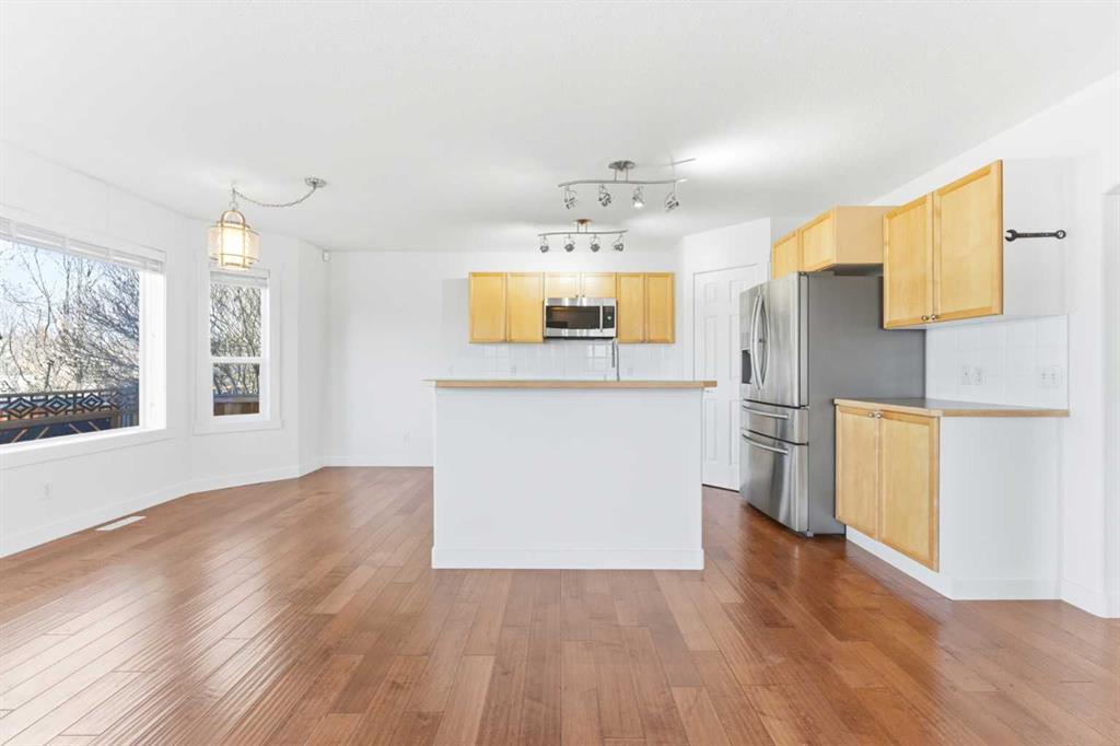 201 Crystalridge Rise
