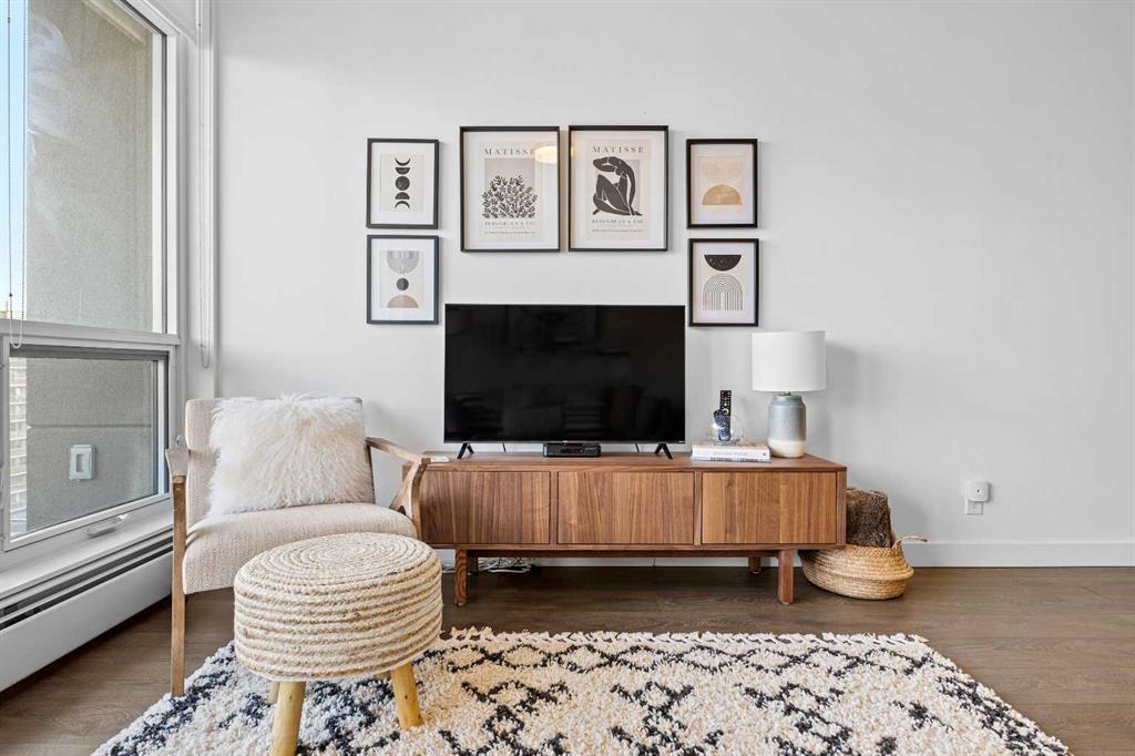1501 6 Street SW Unit: 906