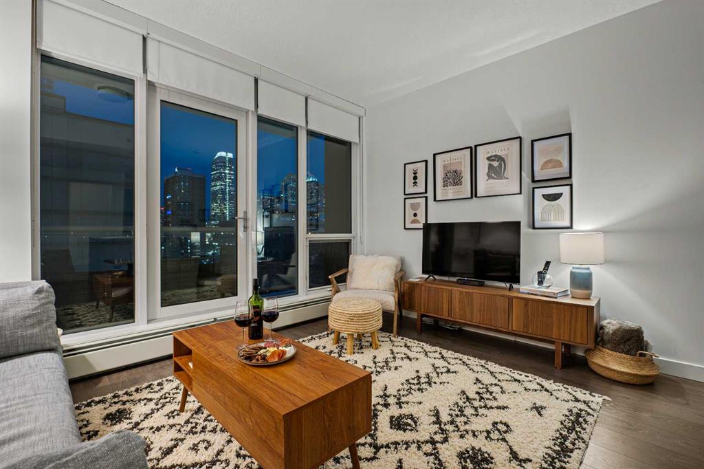 1501 6 Street SW Unit: 906