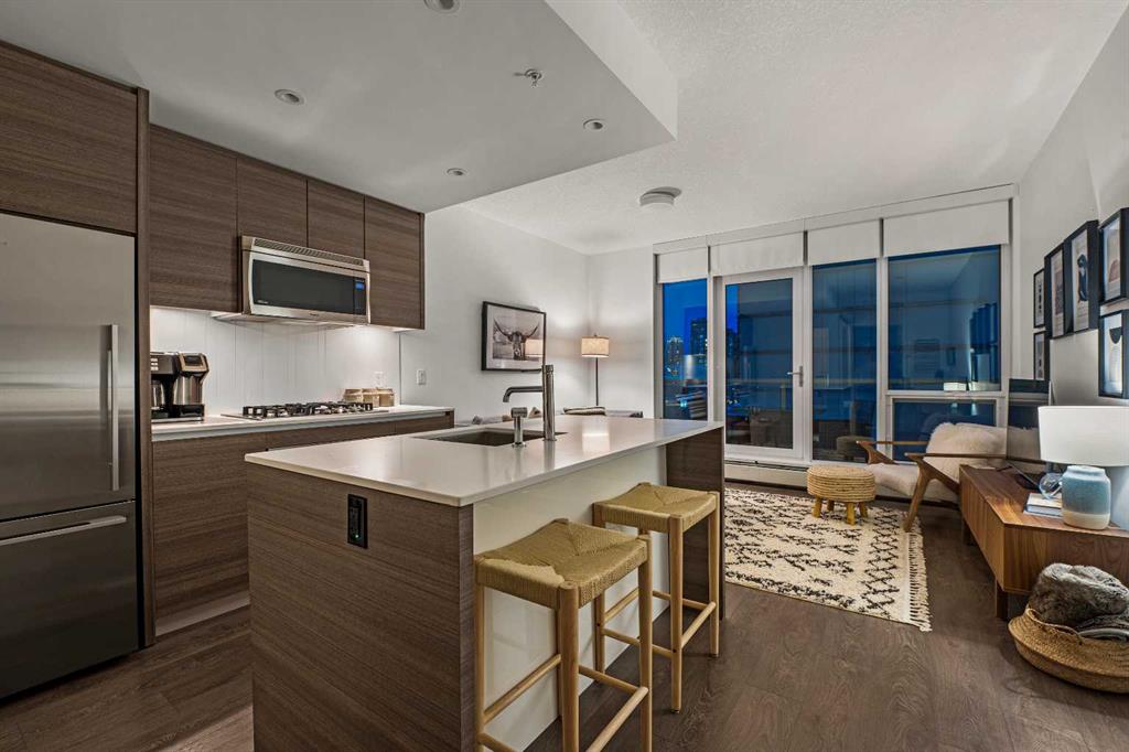 1501 6 Street SW Unit: 906
