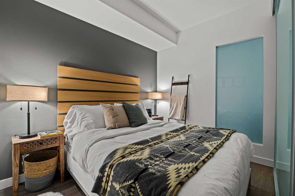 1501 6 Street SW Unit: 906