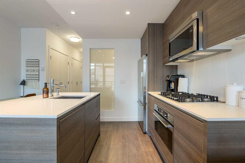 1501 6 Street SW Unit: 906