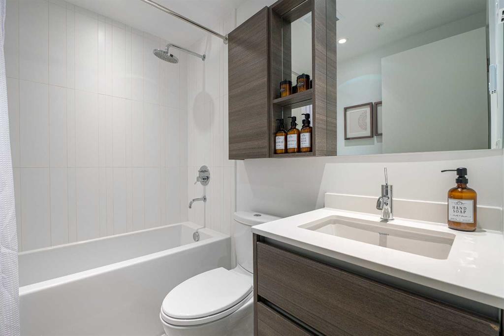 1501 6 Street SW Unit: 906