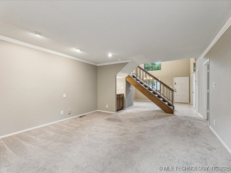 2832 E 84th Street 16