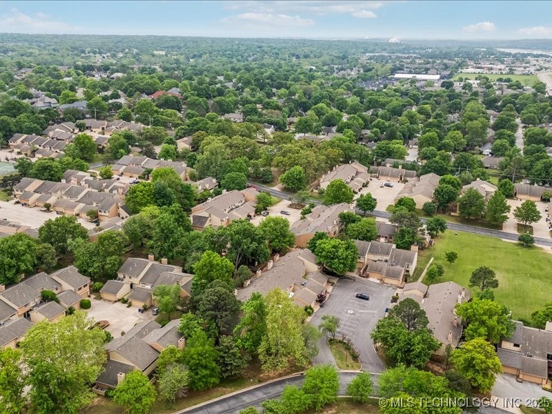 2832 E 84th Street 16