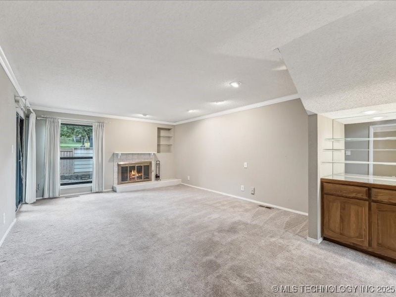 2832 E 84th Street 16