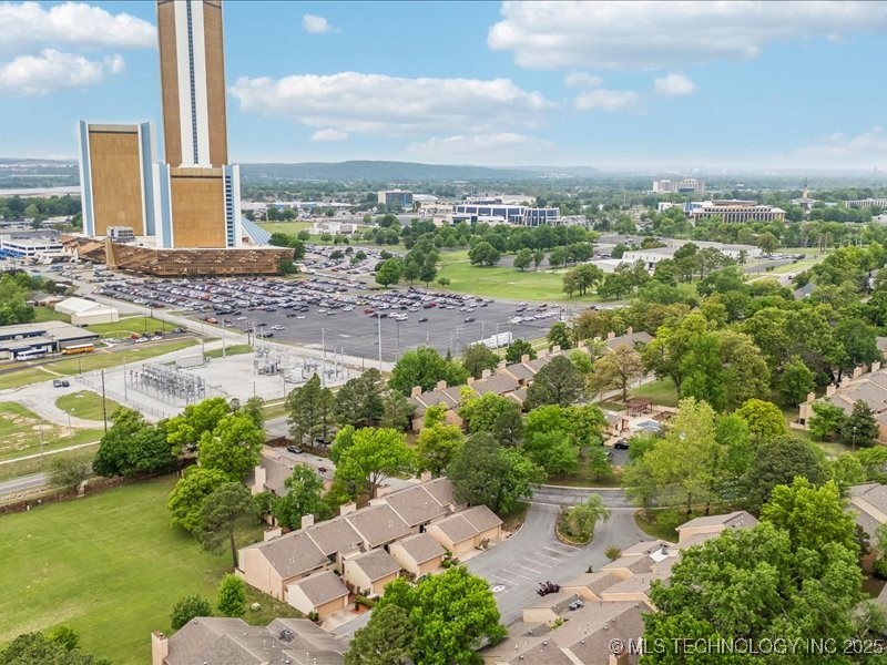 2832 E 84th Street 16