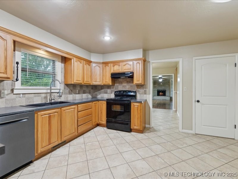 16111 S Highway 88 Highway