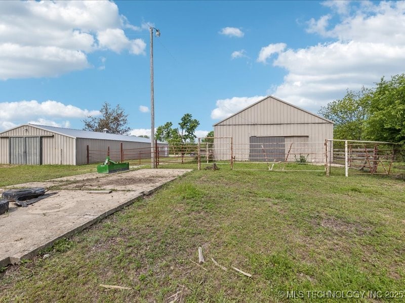 16111 S Highway 88 Highway