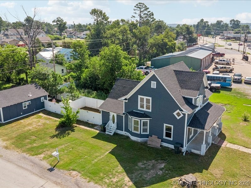 402 E Patti Page Boulevard