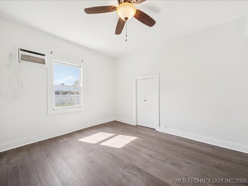 402 E Patti Page Boulevard