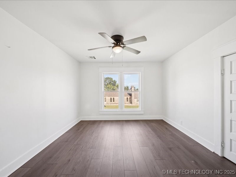 402 E Patti Page Boulevard