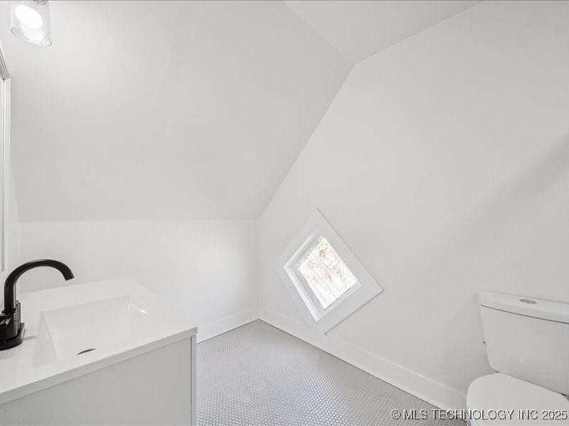 402 E Patti Page Boulevard