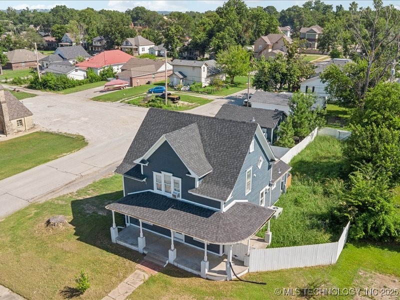 402 E Patti Page Boulevard