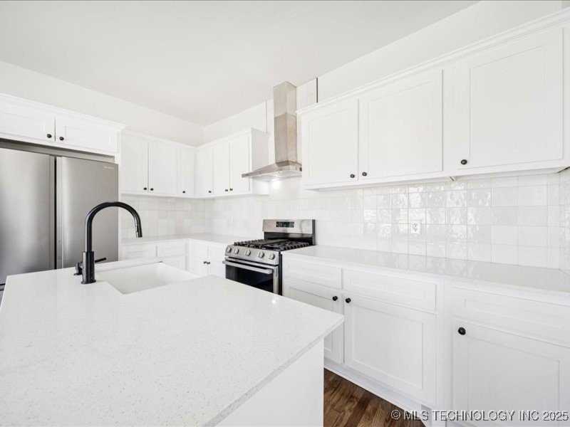 402 E Patti Page Boulevard