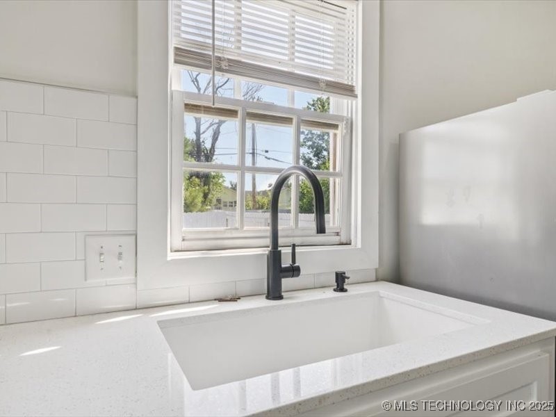 402 E Patti Page Boulevard