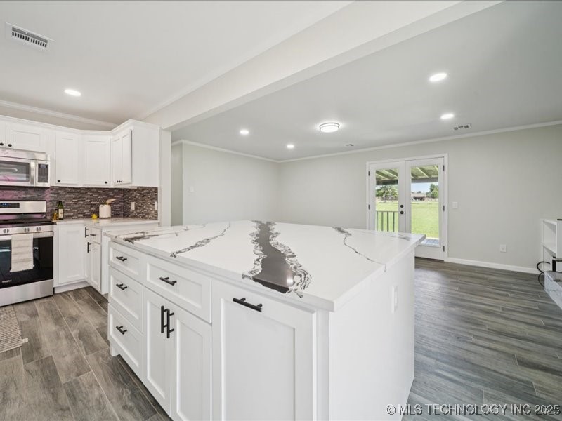 17065 Honeysuckle Lane