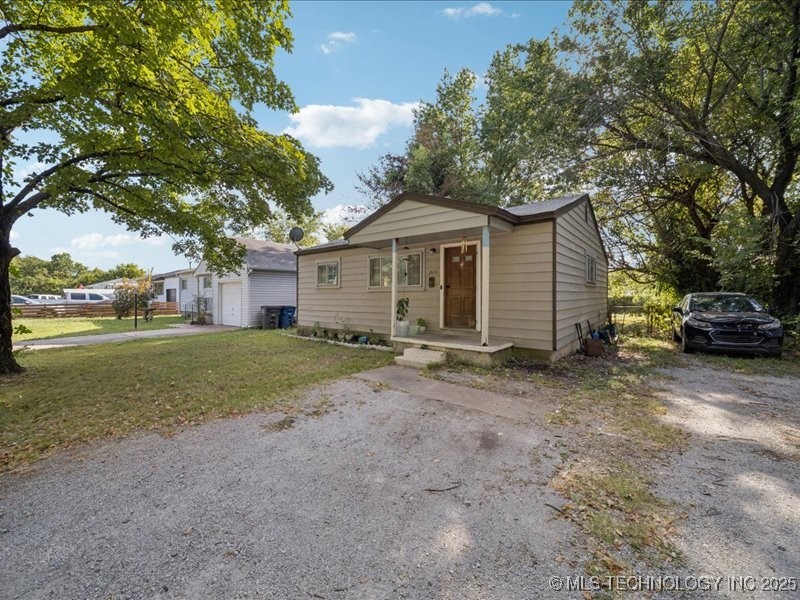 2638 N Maplewood Avenue